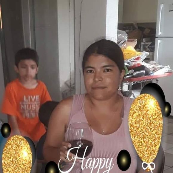 Meet your Posher, Lupita - Picture 1 of 1